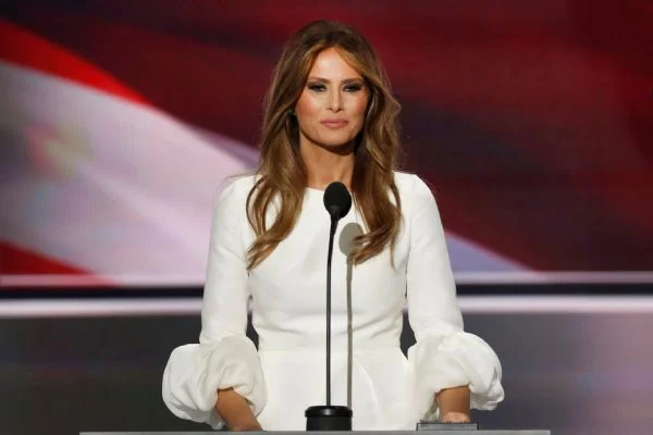 Melania Trump, Donald Trump'ın cep telefonuna el koydu