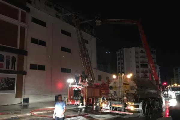 Mersin'de tekstil fabrikasında yangın