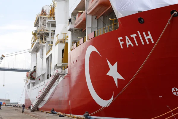 Milli sondaj gemisi Fatih ilk sondaj için yola çıkıyor