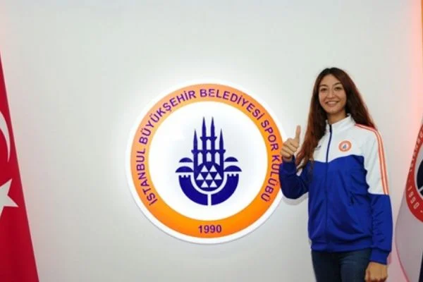 Milli Tekvandocu Nafia Kuş 2020'ye kadar İstanbul Büyükşehir Belediyespor'da