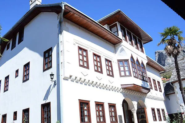 Mostar'ın asırlık Osmanlı konakları