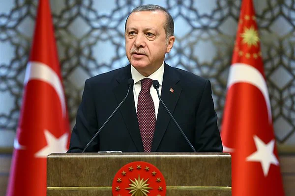 'Muasır medeniyet mücadelemiz şanlı geleceğimiz için ışıktır'