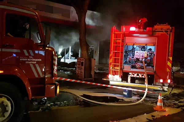 Nazilli'de lastik satış mağazasında korkutan yangın
