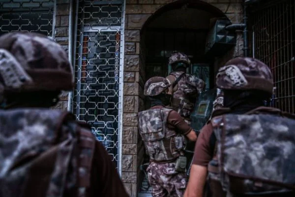 PKK/KCK'ya 6 ilde eş zamanlı operasyon yapıldı