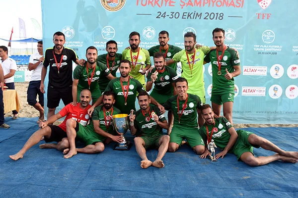 Plaj futbolunda şampiyon Erciş Belediyespor