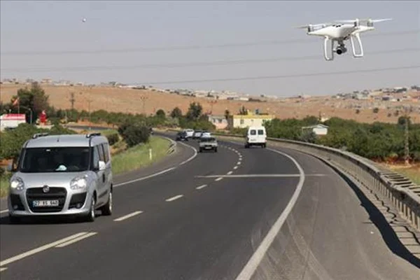 Sürücüler dikkat! 'Drone' ile trafik denetimi