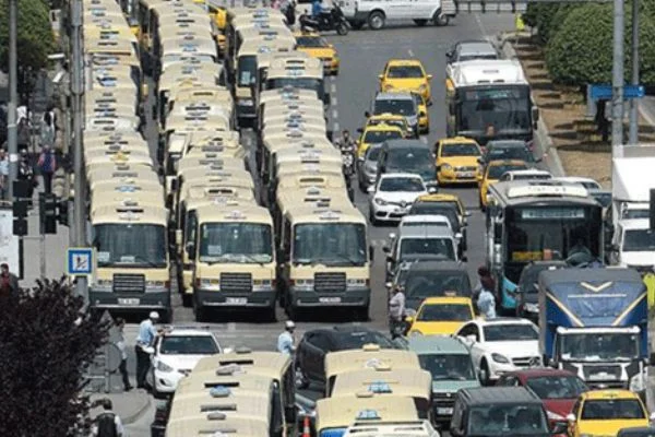 Taksi, minibüs ve dolmuş ücretlerine zam geliyor