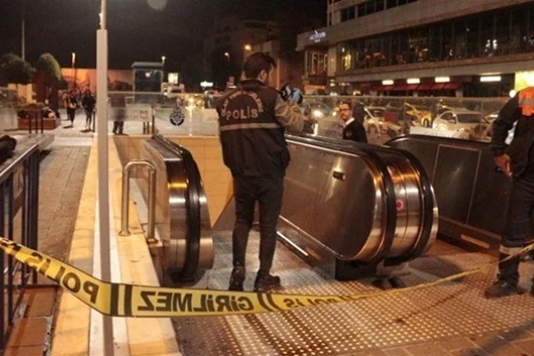 Taksim'de sır ölüm