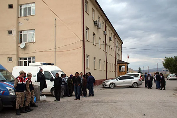 Tırın altında kalan Sanem hayatını kaybetti