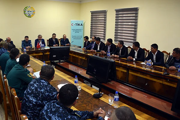 Türk uzmanlardan Özbek emniyet mensuplarına eğitim