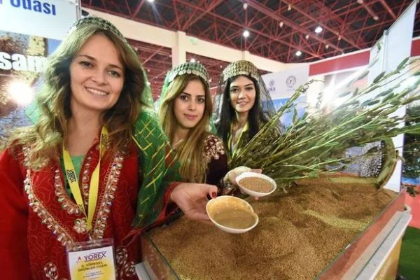 Üretici ile marketler YÖREX'te buluştu