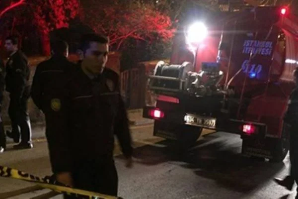 Üsküdar'da, bodrum katında yangın; 1 ölü, 2 yaralı