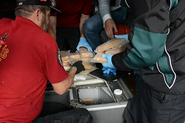 Yolcu otobüsünde 106 kilogram eroin ele geçirildi
