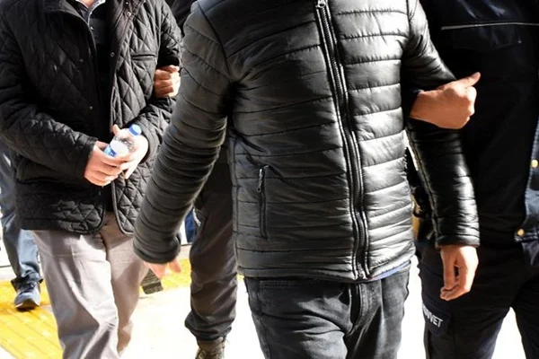 6 ilde FETÖ operasyonu: Gözaltılar var
