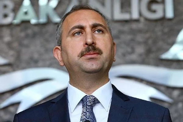Adalet Bakanı Gül'den flaş Akın İpek açıklaması