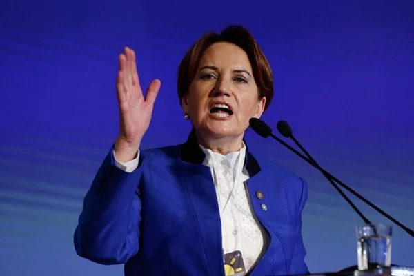 Akşener: AK Parti ve HDP görüşmelere başladı