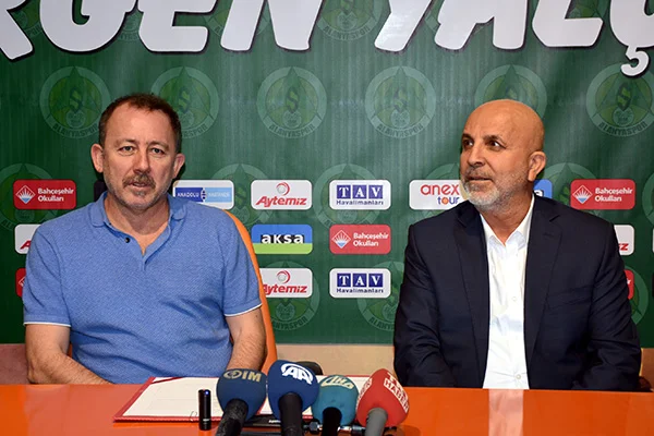 Alanyaspor, Sergen Yalçın'la sözleşme imzaladı