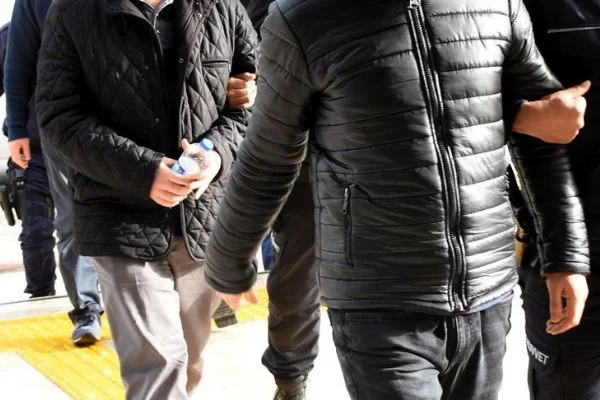 Antalya merkezli FETÖ operasyonu: 10 gözaltı