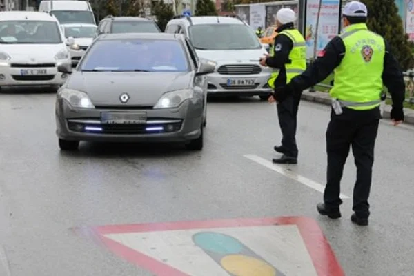 Araç sürücüleri dikkat