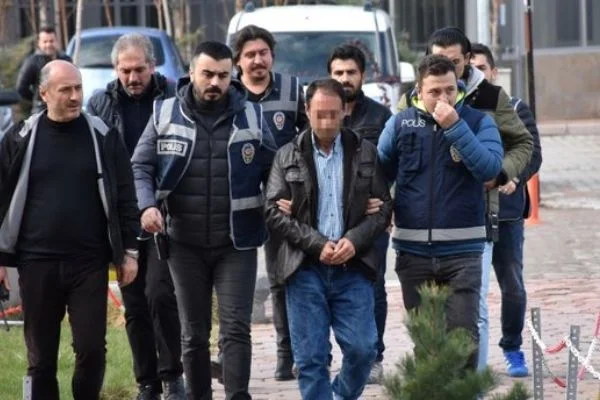 Arkadaşlarını öldüren zanlı ve kayınbiraderi...