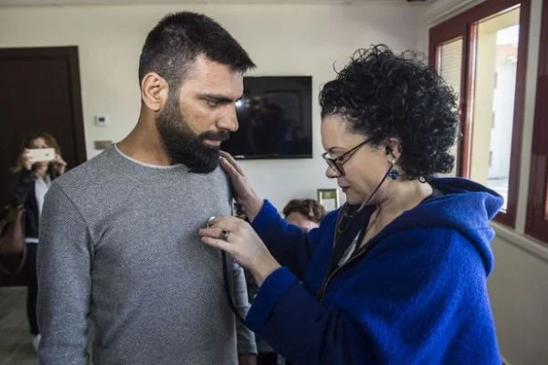 Bağışlayıcı aile, 1 yıl sonra çocuklarının kalbini dinlerken gözyaşı döktü