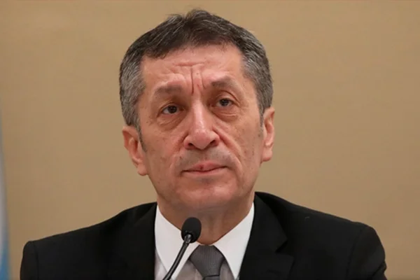 Bakan açıkladı: E-okul sistemi satılacak