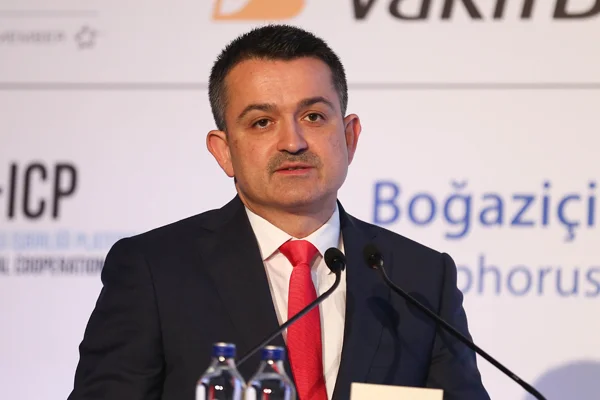 Bakan Pakdemirli'den öğrencilere burs müjdesi