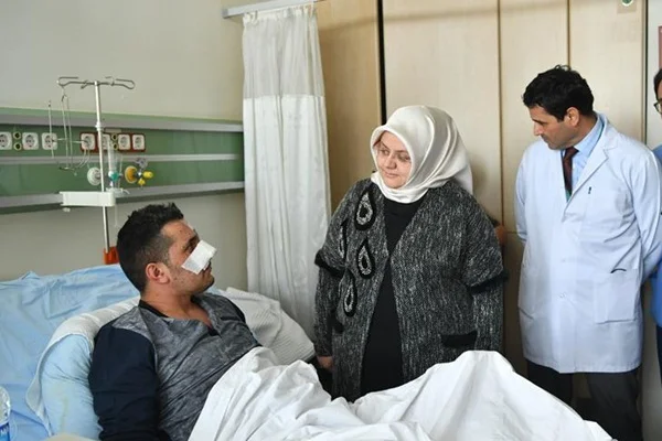 Bakan Zümrüt Selçuk'tan Şemdinli gazilerine ziyaret