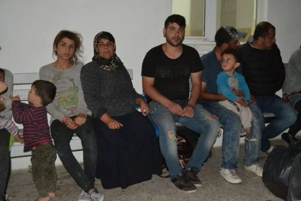Balıkesir'de 39 Afgan uyruklu kaçak yakalandı