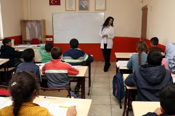 'Benim Öğrencim' dedi 95 kız çocuğunu okullu yaptı