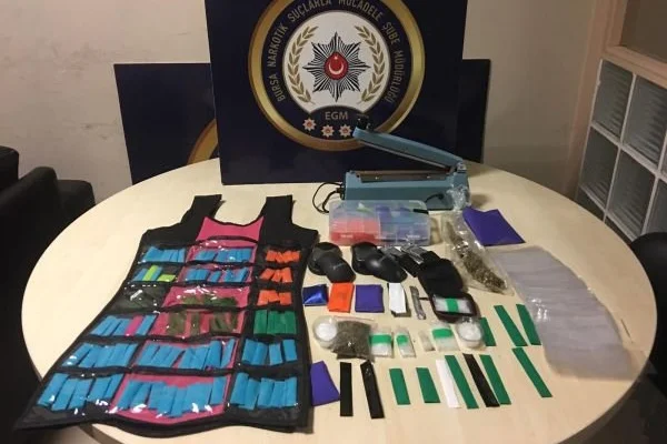 Bursa'da uyuşturucu operasyonu: 8 gözaltı