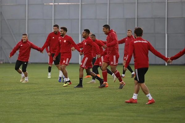 Demir Grup Sivasspor'da Beşiktaş mesaisi