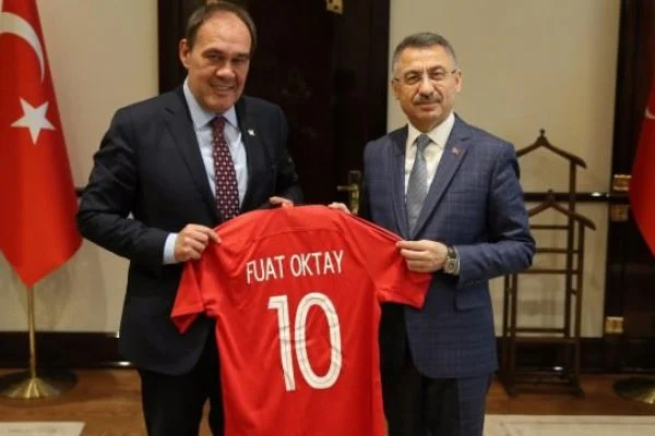 Demirören'den Fuat Oktay'a ziyaret