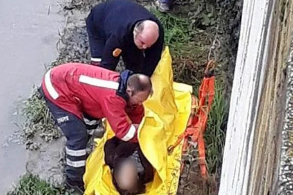 Dere kenarında kadın cesedi!