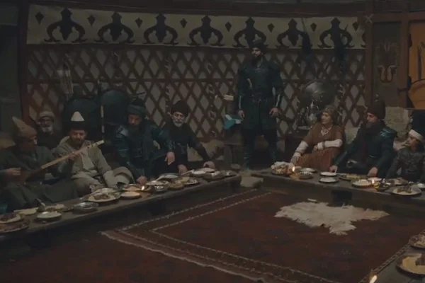 Diriliş Ertuğrul'da 'Allah Türk'e yâr olsun' marşı