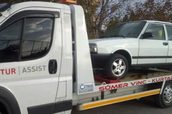 Ehliyetsiz drift atan kişiye 7 bin lira ceza