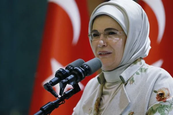 Emine Erdoğan Sıfır Atık Zirvesi'nde konuşuyor