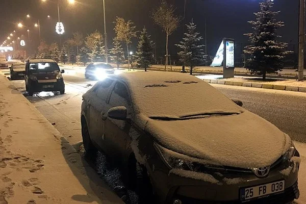 Erzurum beyaza büründü
