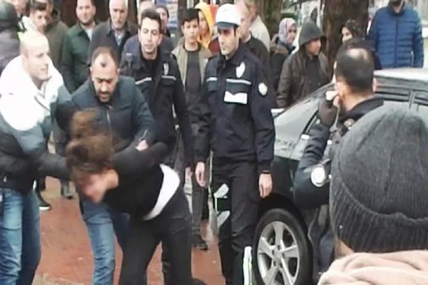 Evden kaçan liseli kızlar polise zor anlar yaşattı