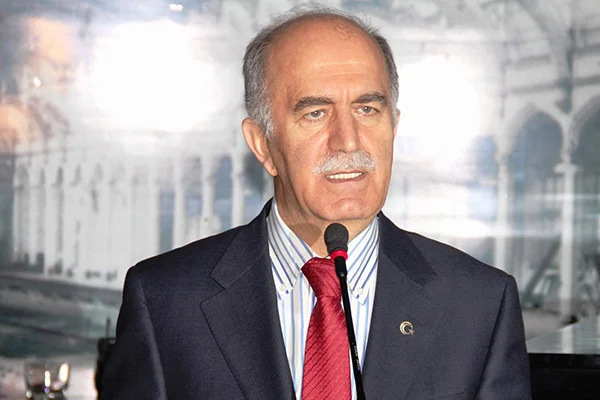 FETÖ'den tutuklu eski validen Bülent Arınç iddiası