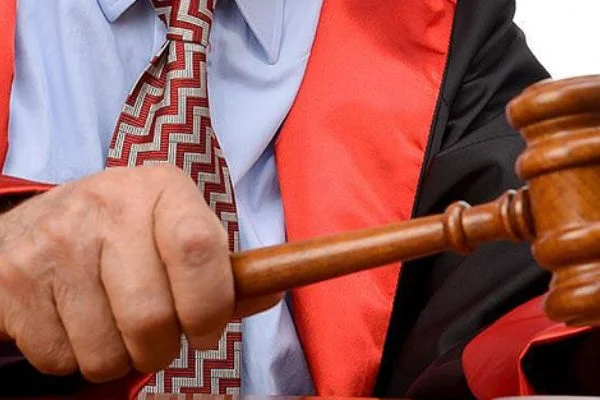 FETÖ'den yargılanan eski savcı hakkında karar
