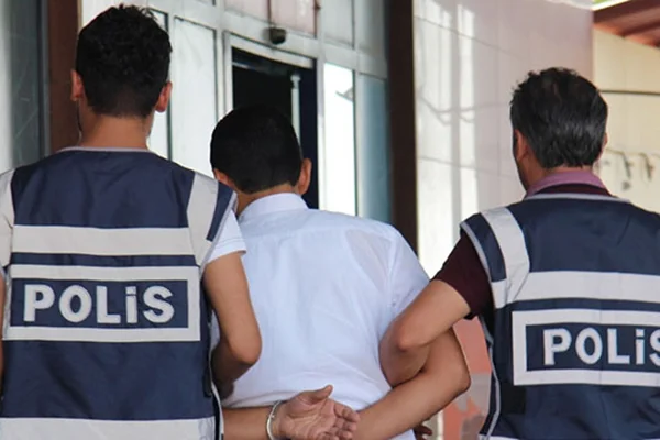 FETÖ'nün esnaf yapılanması operasyonunda 7 tutuklama