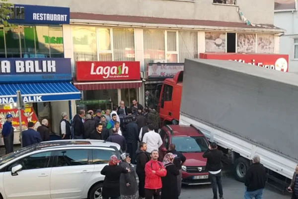 Freni patlayan TIR dehşet saçtı...