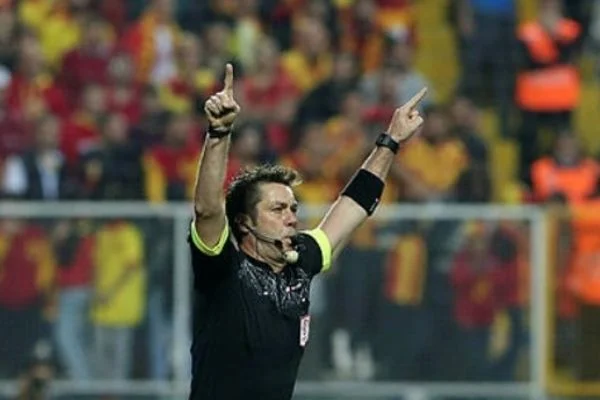 Galatasaray - Fenerbahçe derbisi Fırat Aydınus'un