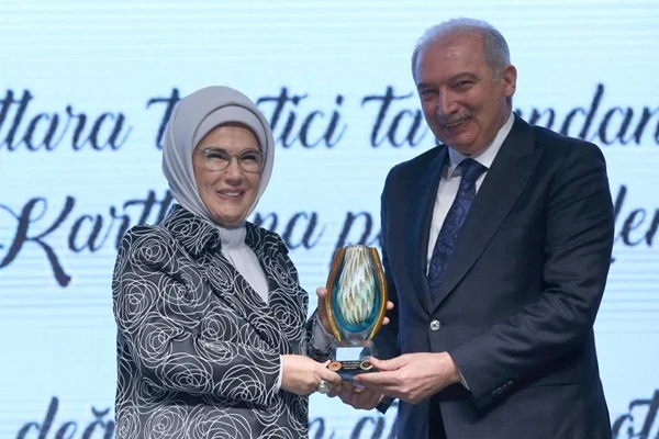 Geri dönüşümde 'yenilikçilik' ödülü İBB'ye