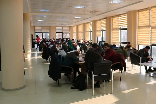 Günün her saatinde okumak isteyenlere hizmet veriyor