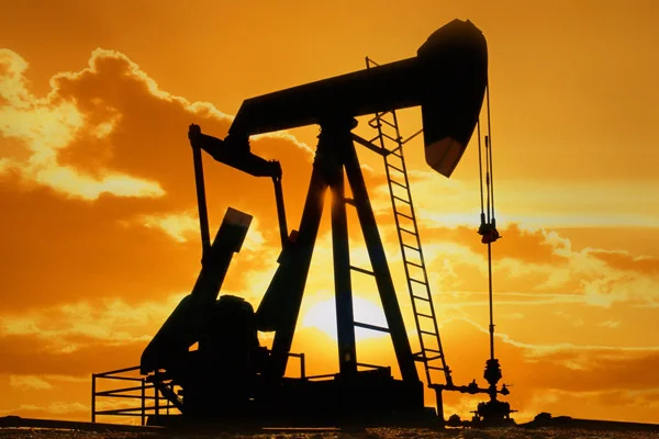 Ham petrol 8 ayın en düşük seviyesinde