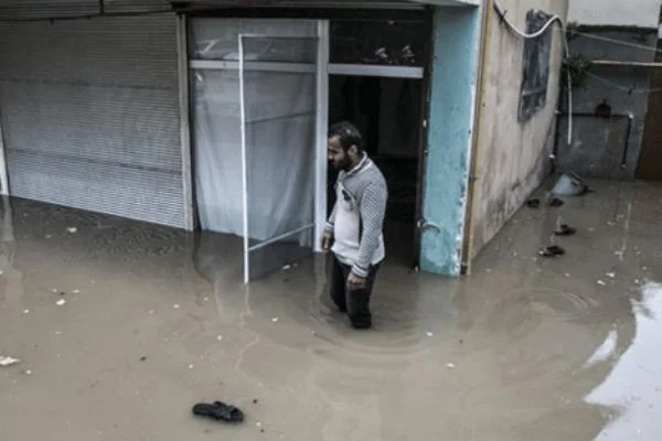 Hatay'da şiddetli yağış! Yüzlerce ev ve iş yeri sular altında kaldı