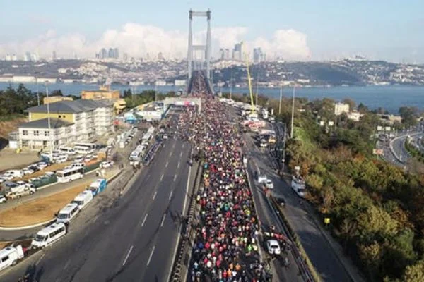 İBB Başkanı Mevlüt Uysal'dan maraton açıklaması