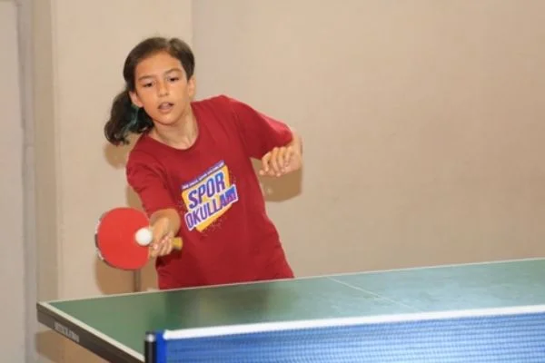 İBB'den 15 bin öğrenciye ücretsiz kış spor okulu